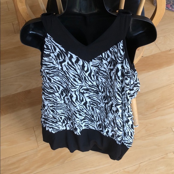 Dots Zebra Striped Tank Top - Picture 2 of 3